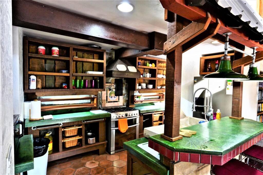 ווסט אנד The Dock Resort Over Water Retreat מראה חיצוני תמונה