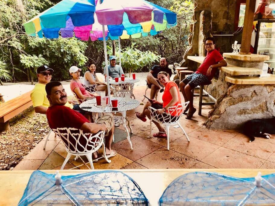 ווסט אנד The Dock Resort Over Water Retreat מראה חיצוני תמונה