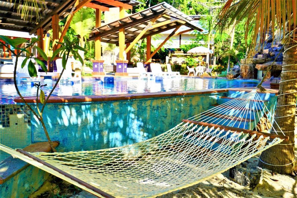 ווסט אנד The Dock Resort Over Water Retreat מראה חיצוני תמונה